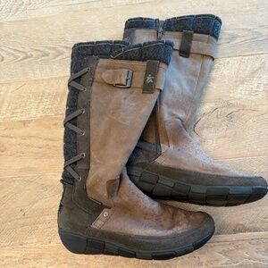 Cushe Boots Brown Suede Tall Waterproof Winter Snow Boots